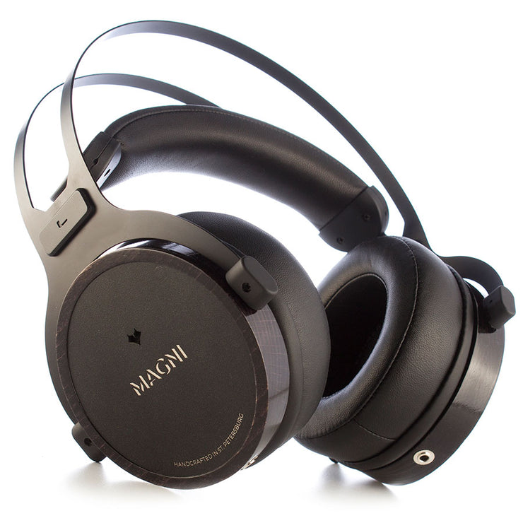 Fones de ouvido intra-auriculares fechados dinâmicos Kennerton Magni
